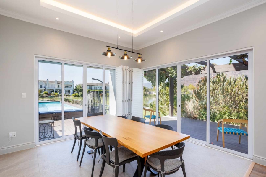 5 Bedroom Property for Sale in Val De Vie Estate Western Cape